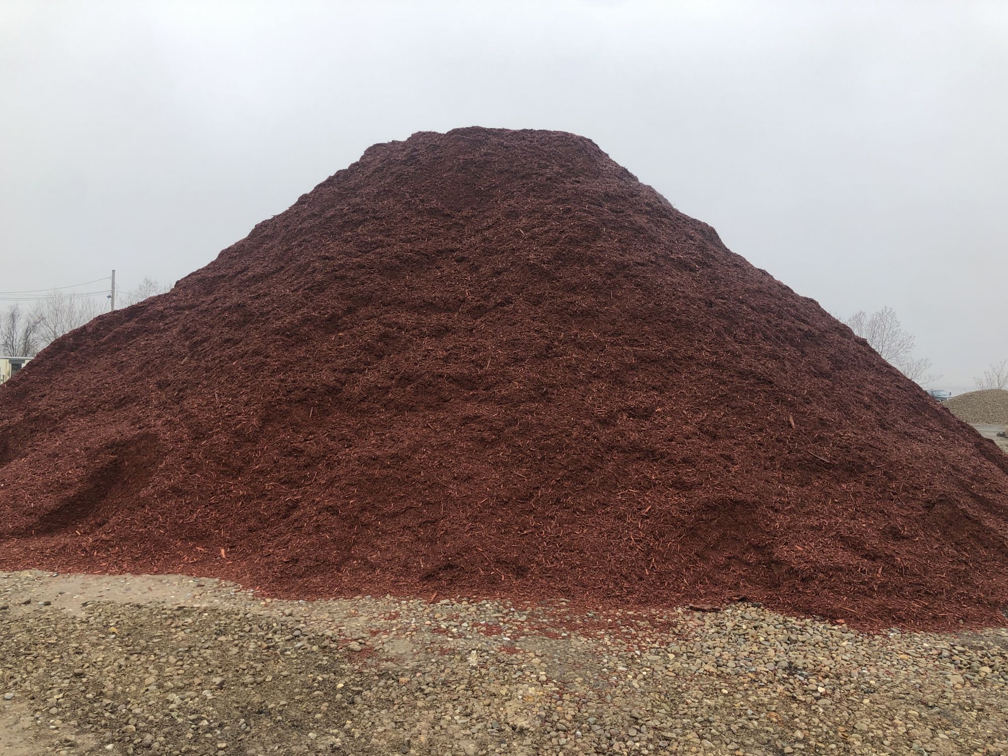 Red mulch, landscaping supplies in Cleveland, Ohio